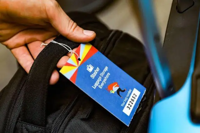 שמירת חפצים בקרקוב - אחסון תיקים ומזוודות credit to getyourguide.com