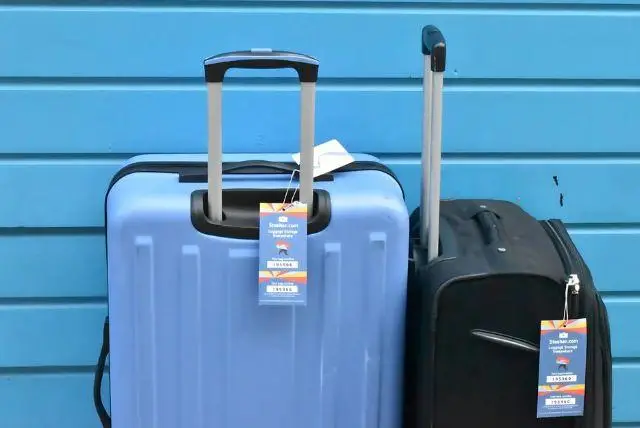 שמירת חפצים בקרקוב - אחסון תיקים ומזוודות credit to getyourguide.com