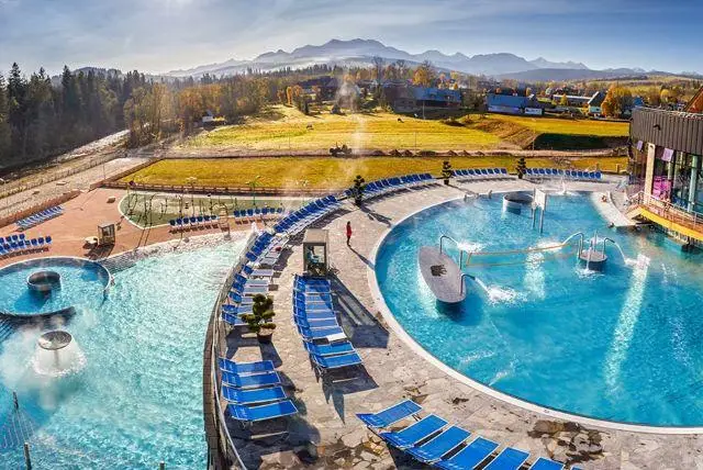 Chochołowskie Termy - מרחצאות חוחולובסקי הכי גדולים בפולין ליד קרקוב (כרטיסי כניסה כולל הסעות) credit to tiqets.com