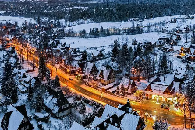 חוקי תנועה ותעבורה בפולין ששווה להכיר לפני ששוכרים רכב בקרקוב