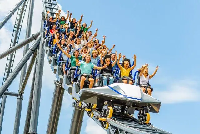 אוטובוס הופ און הופ אוף בקרקוב (אוטובוס התיירים של קרקוב) credit to tiqets.com