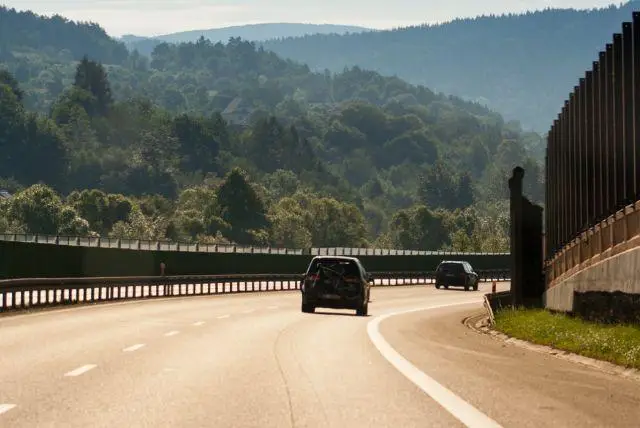 האם שווה להשכיר רכב בקרקוב כדי להגיע לזאקופנה?