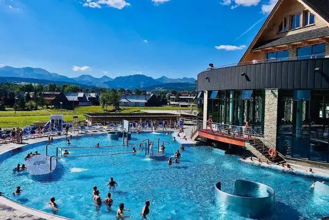 העיירה Chocholow (צ׳וצ׳ולו) ליד זאקופנה credit to getyourguide.com