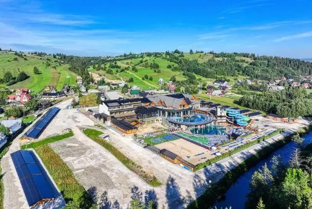 העיירה Chocholow (צ׳וצ׳ולו) ליד זאקופנה credit to getyourguide.com