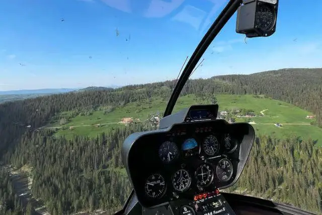 טיול בהליקופטר מקרקוב לזאקופנה credit to getyourguide.com