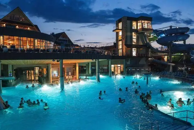 מעיינות חמים זקופנה - מרחצאות שאסור לפספס בזקפונה והסביבה credit to getyourguide.com