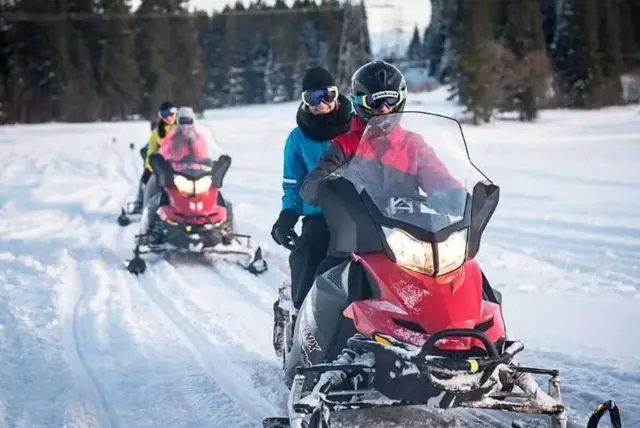 טיולי טרקטורונים זקופנה credit to getyourguide.com