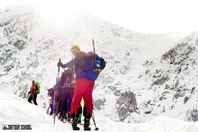 8 שעות פעילות סקי עם מדריך בזאקופנה ובהרי הטטרה credit to viator.com