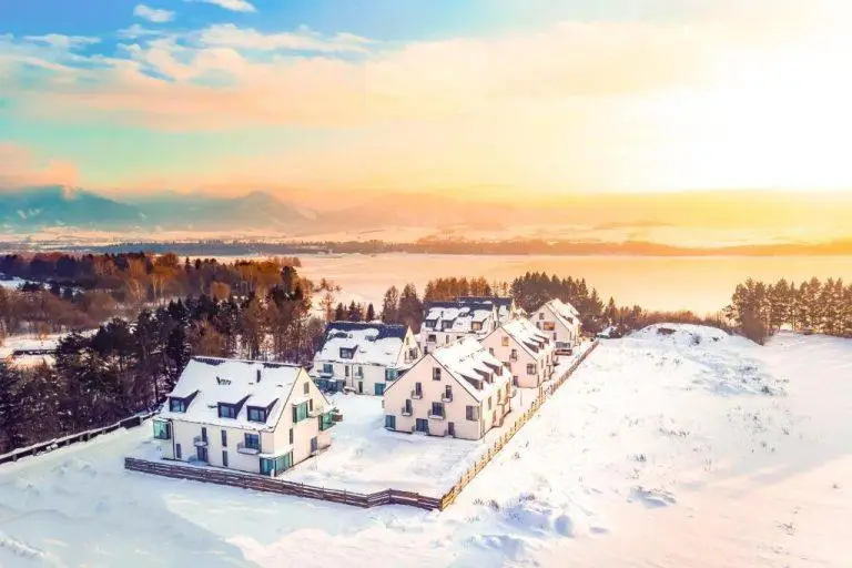 לינה בהרי הטטרה הנמוכים בסלובקיה בעיירה ליפטובסקי מיקולש