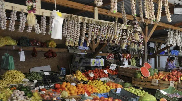 שווקים בזקפונה - שווקי פשפשים, שווקי אוכל ועוד