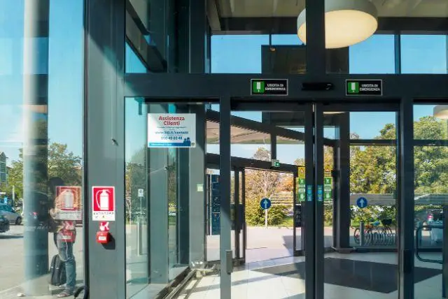 לידל זקפונה - הסופר המפורסם שאסור לפספס