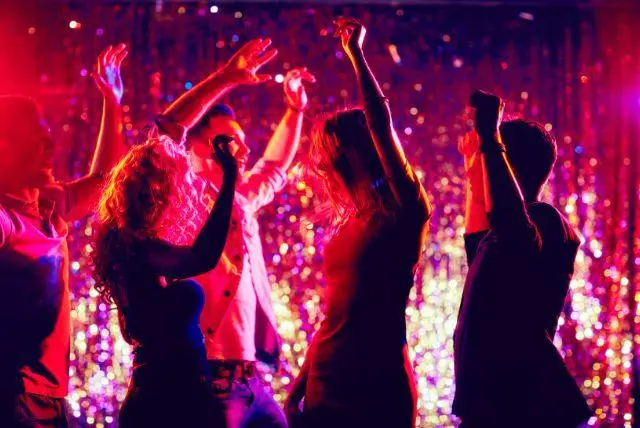 מועדון מוזיקה חיה בזאקופנה - Klub Vavavoom