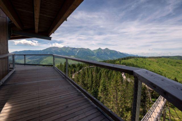 מזאקופנה אל Bachledka Treetop Walk ואגם Štrbské Pleso בסלובקיה