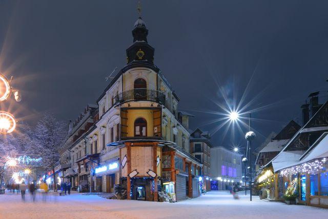 רחוב קרופובקי בזאקופנה - Krupówki הוא המדרחוב המרכזי (טיילת זאקופנה)