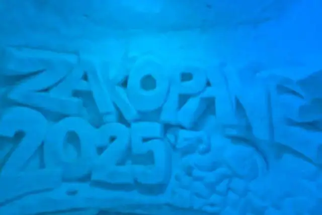 ספארי מבוך הקרח של זאקופנה - Snowlandia Śnieżny Labirynt credit to getyourguide.com