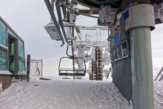 רכבל פתוח - רכבל הכסאות Butorowy Wierch בזאקופנה