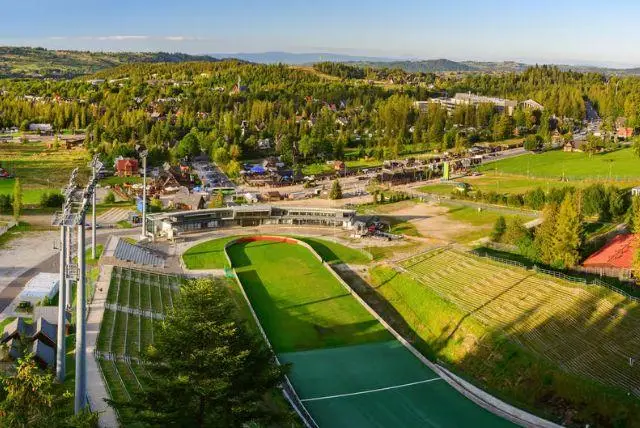 The Great Krokiew - אצטדיון לקפיצות סקי בזאקופנה credit to getyourguide.com