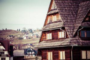 בתי עץ עתיקים בזאקופנה - המומלצים ביותר לביקור בטיול