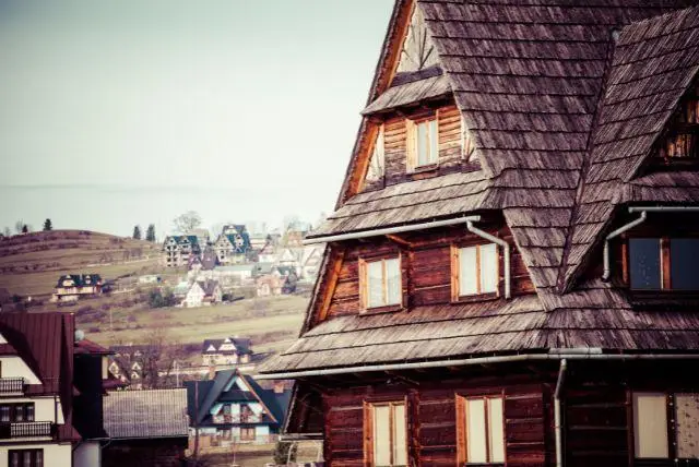 בתי עץ עתיקים בזאקופנה - המומלצים ביותר לביקור בטיול